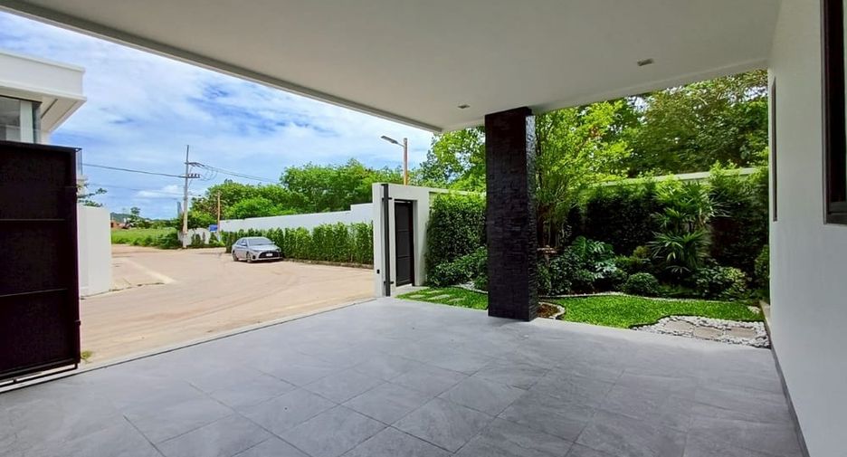 À vendre 4 chambres villa à Bang Lamung, Chonburi