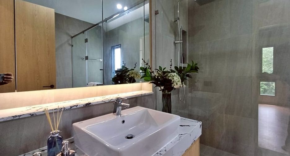 À vendre 4 chambres villa à Bang Lamung, Chonburi