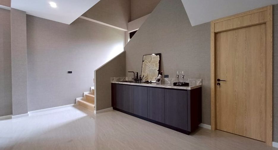 À vendre 4 chambres villa à Bang Lamung, Chonburi