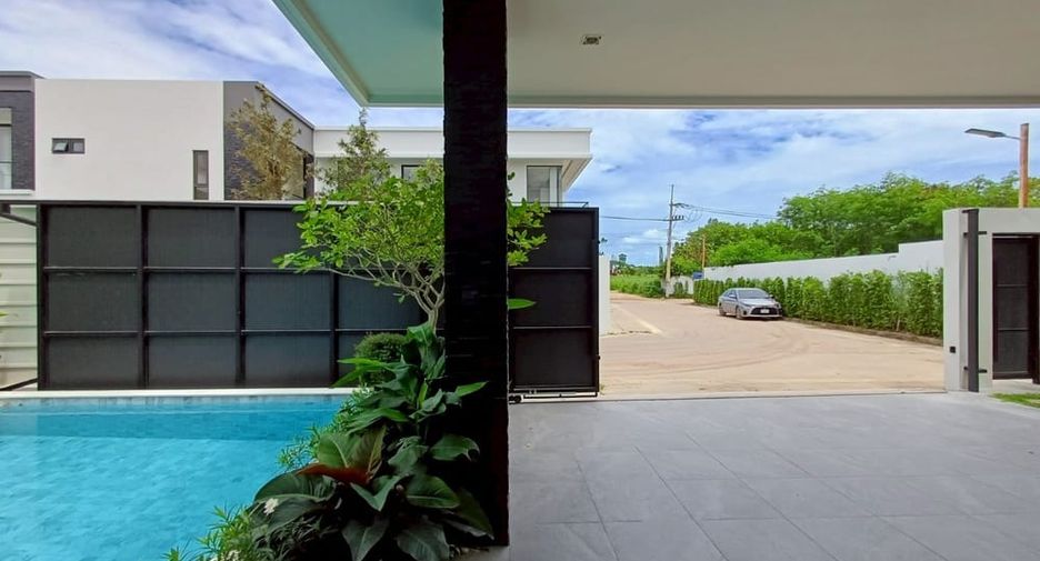 À vendre 4 chambres villa à Bang Lamung, Chonburi