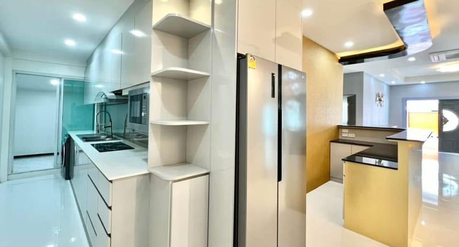 Villa zur Miete mit 4 Zimmer in Bang Lamung, Chonburi