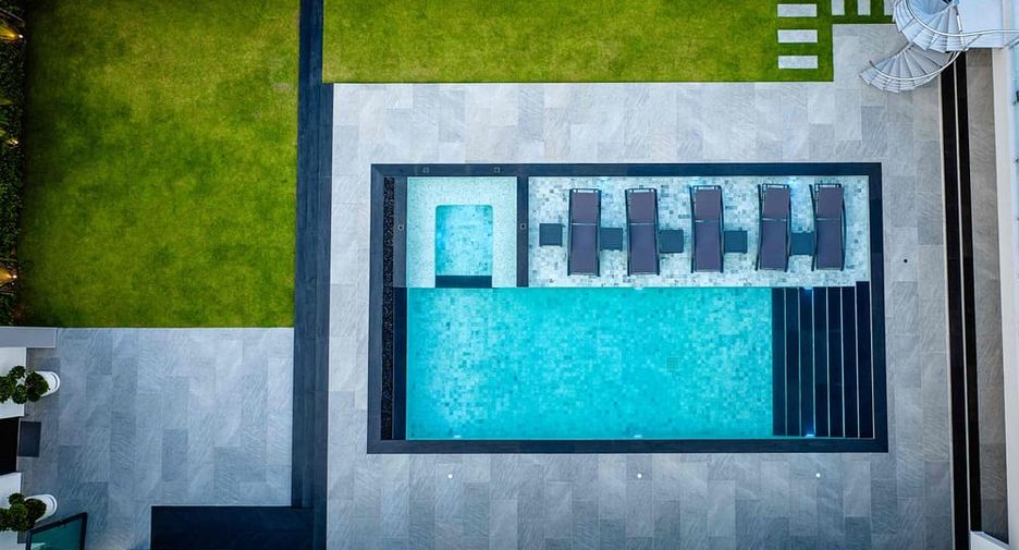 Villa en venta de 6 habitaciones en Bang Lamung, Chonburi