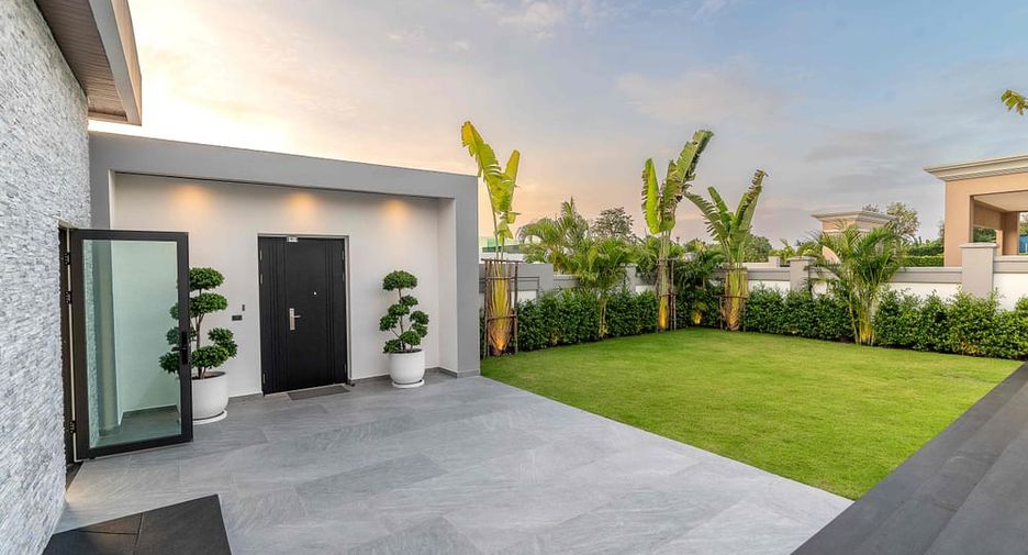 Villa en venta de 6 habitaciones en Bang Lamung, Chonburi