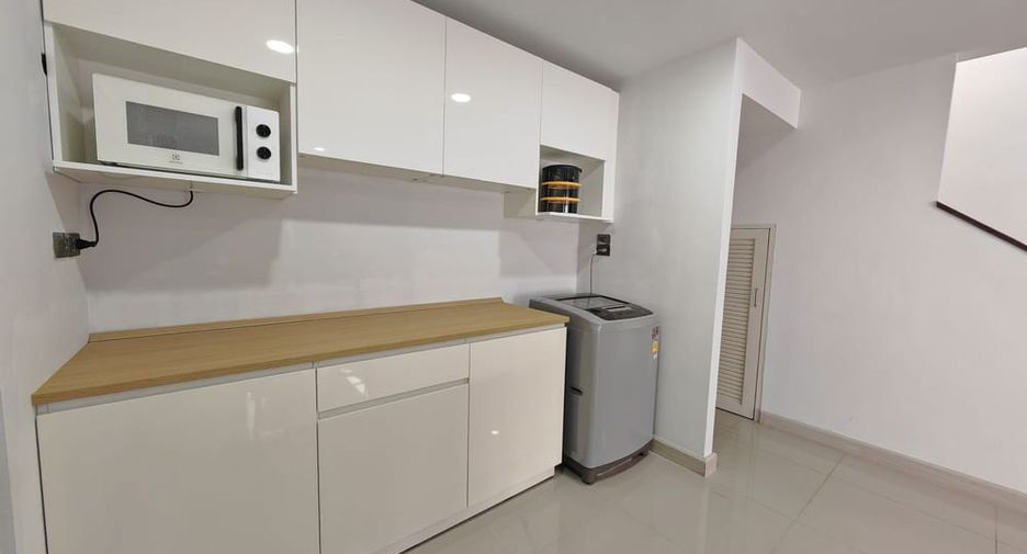 出租 3 卧室 独立屋 在 Bang Lamung, Chon Buri