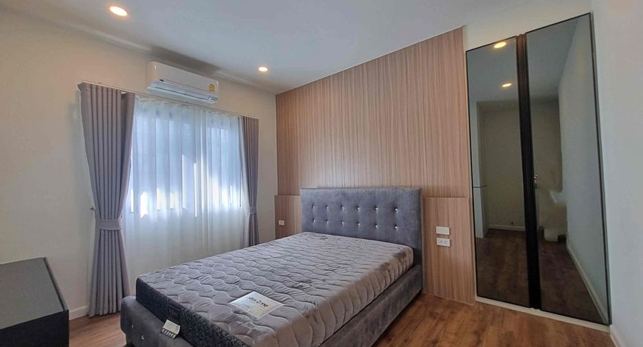 For rent 4 bedrooms villa in Huay Yai, Pattaya