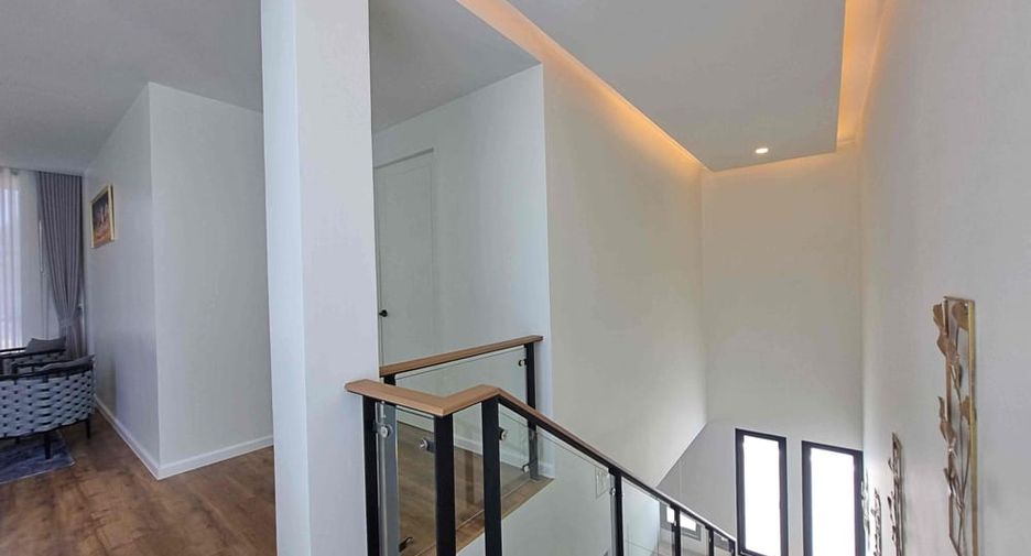 For rent 4 bedrooms villa in Huay Yai, Pattaya
