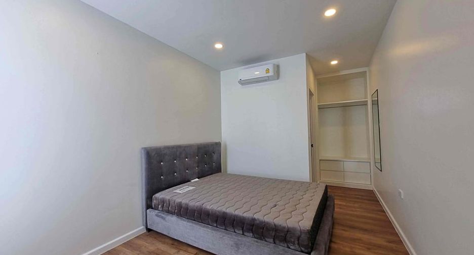 For rent 4 bedrooms villa in Huay Yai, Pattaya