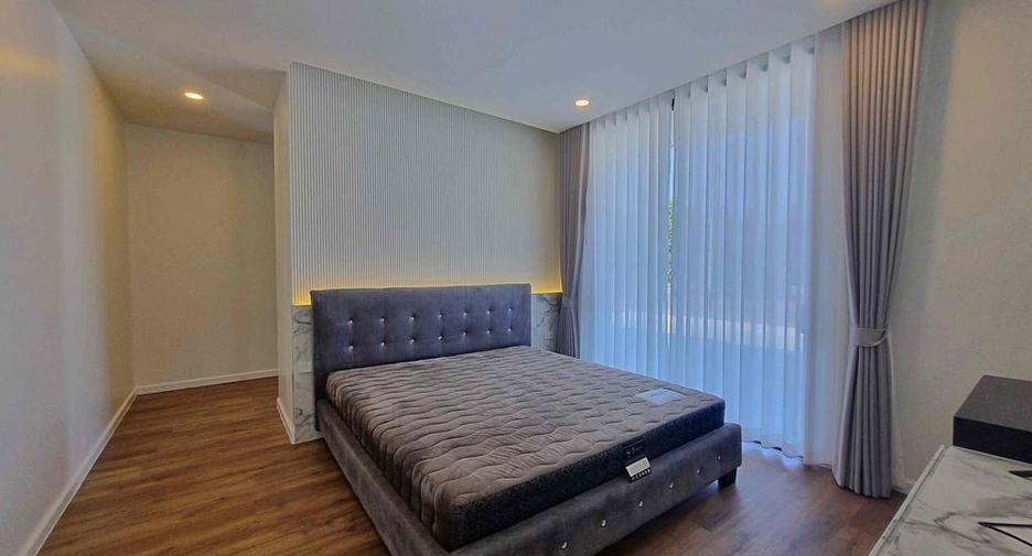 For rent 4 bedrooms villa in Huay Yai, Pattaya
