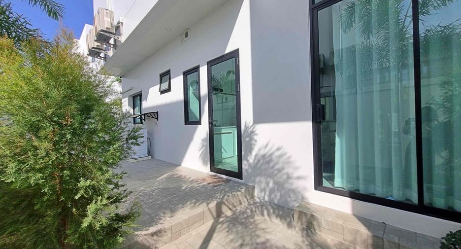 For rent 4 bedrooms villa in Huay Yai, Pattaya