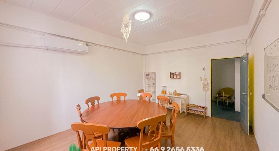 Local comercial en venta de 2 habitaciones en Bang Lamung, Chonburi