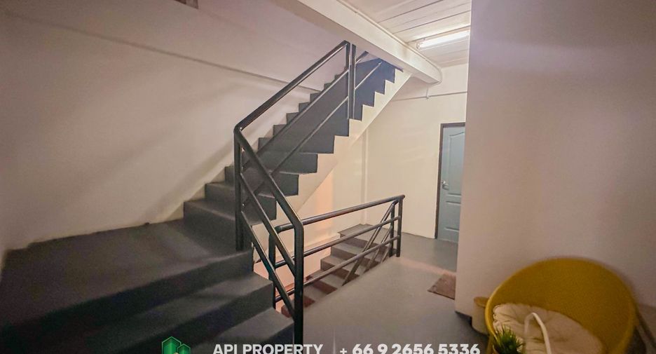 Local comercial en venta de 2 habitaciones en Bang Lamung, Chonburi