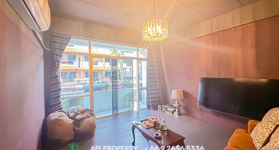 Local comercial en venta de 2 habitaciones en Bang Lamung, Chonburi