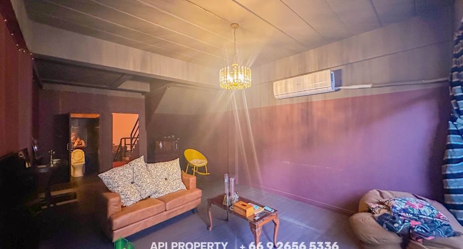 Local comercial en venta de 2 habitaciones en Bang Lamung, Chonburi