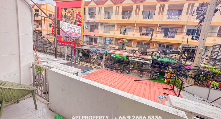 Local comercial en venta de 2 habitaciones en Bang Lamung, Chonburi