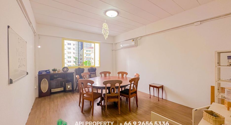 Local comercial en venta de 2 habitaciones en Bang Lamung, Chonburi