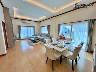 Villa zur Miete mit 4 Zimmer in Bang Lamung, Chonburi