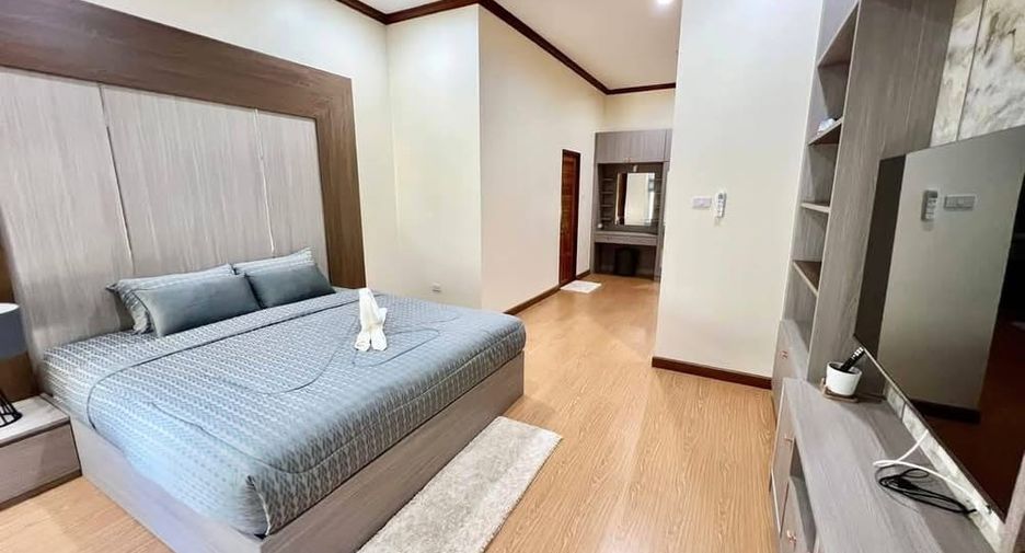 Villa zur Miete mit 4 Zimmer in Bang Lamung, Chonburi