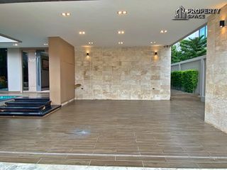 For rent and for sale 4 bedrooms villa in Bang Lamung, Chonburi