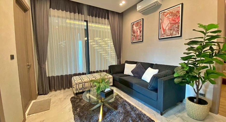 For rent and for sale 4 bedrooms villa in Huay Yai, Pattaya