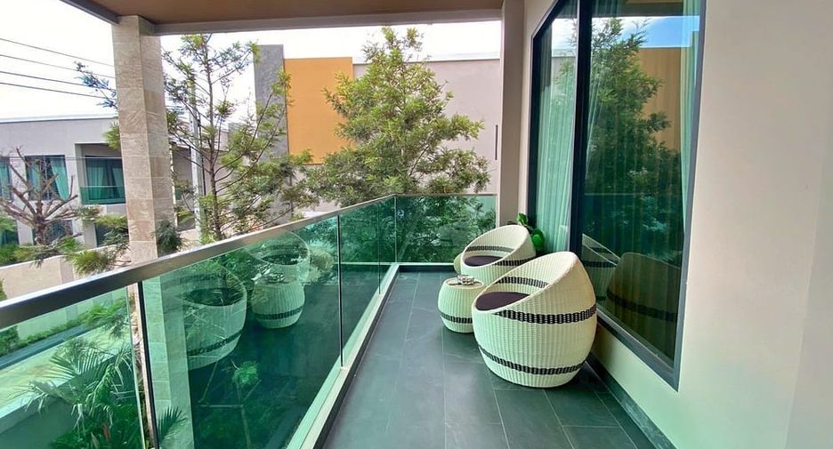 For rent and for sale 4 bedrooms villa in Huay Yai, Pattaya