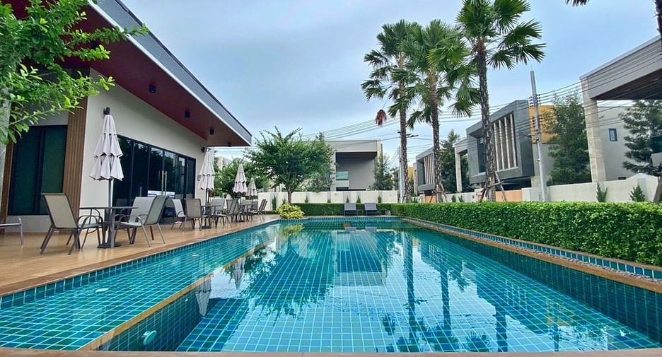 For rent and for sale 4 bedrooms villa in Huay Yai, Pattaya