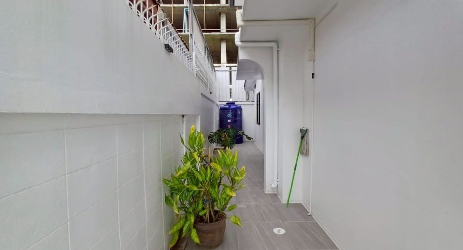 出租 和 出售 5 卧室 别墅 在 Jomtien, 芭提雅