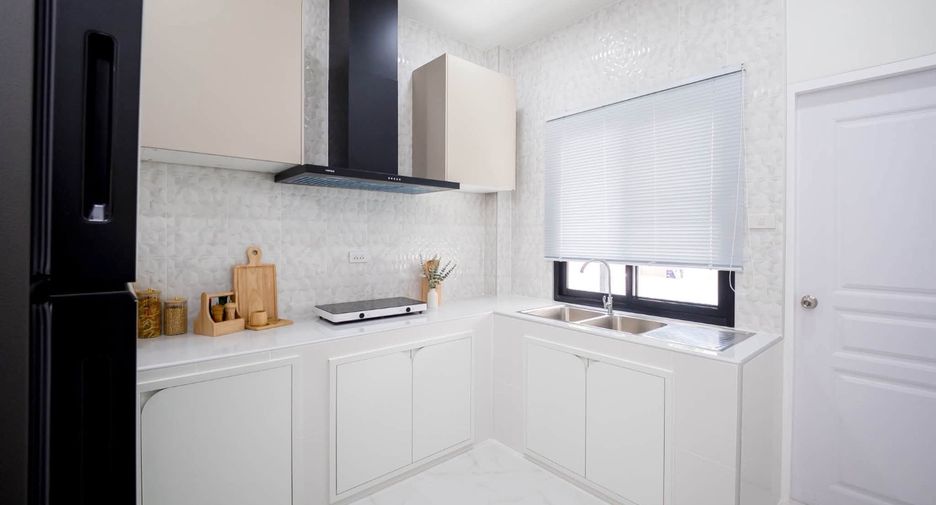 Casa en venta de 4 habitaciones en Hang Dong, Chiang Mai