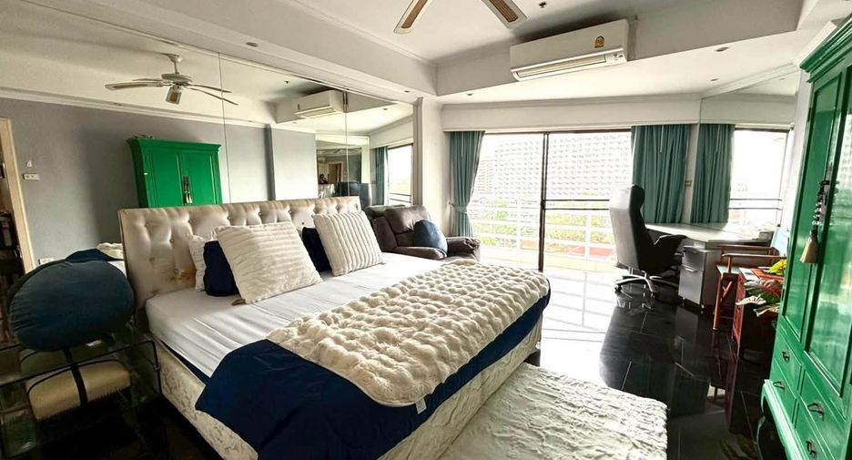 For sale 2 bedrooms condo in Jomtien, Pattaya