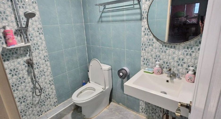 À vendre 3 chambres maison de ville à Mueang Samut Prakan, Samut Prakan