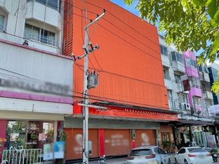 À vendre 6 chambres local commercial à Si Racha, Chonburi