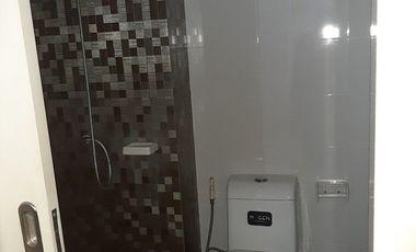 For sale 2 bedrooms condo in Wang Thonglang, Bangkok