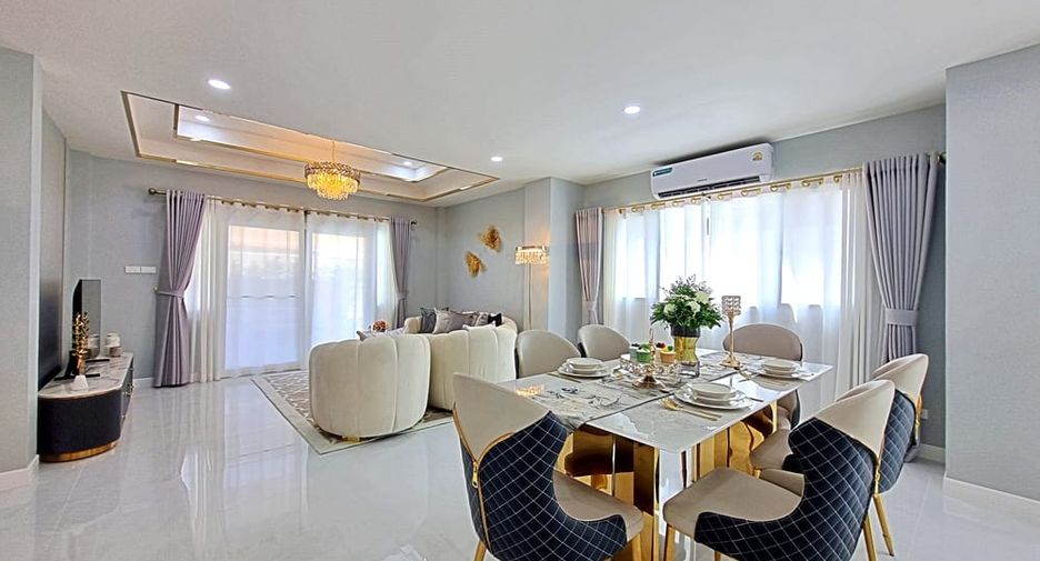 For sale 4 bedrooms villa in Bang Lamung, Chonburi