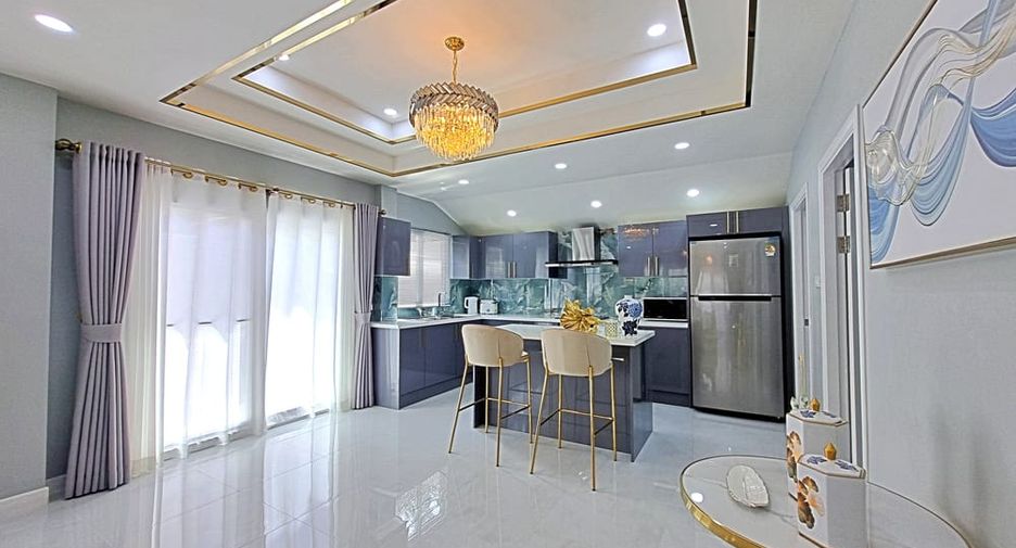 For sale 4 bedrooms villa in Bang Lamung, Chonburi