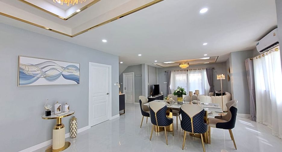 For sale 4 bedrooms villa in Bang Lamung, Chonburi