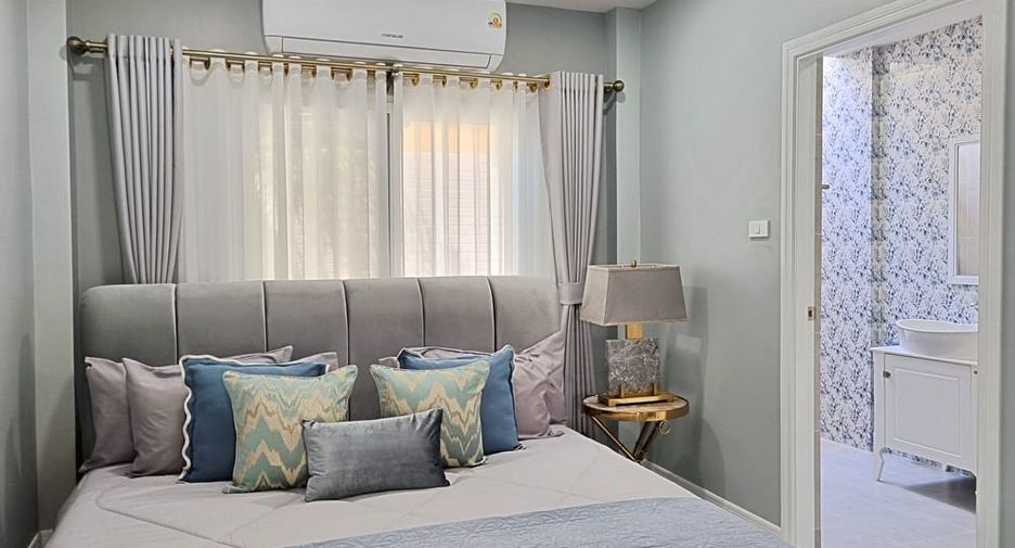 For sale 4 bedrooms villa in Bang Lamung, Chonburi