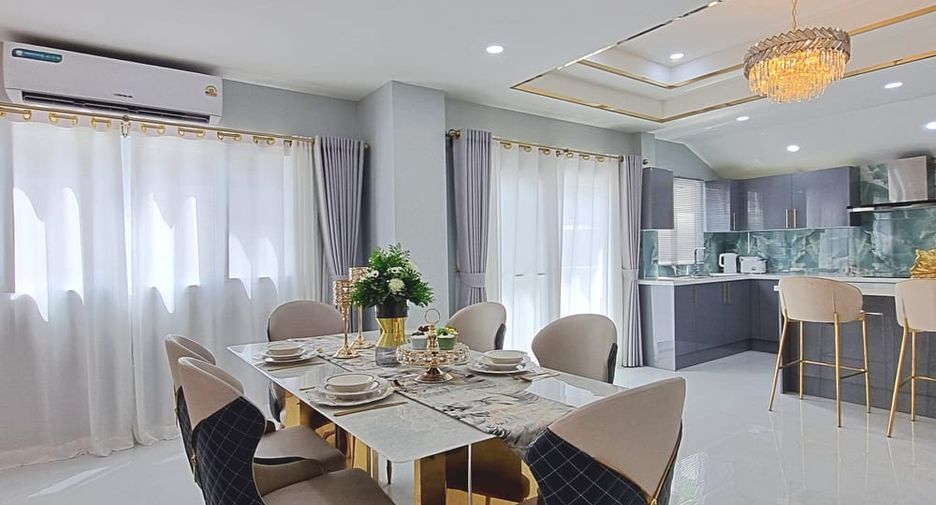 For sale 4 bedrooms villa in Bang Lamung, Chonburi
