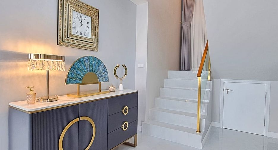 For sale 4 bedrooms villa in Bang Lamung, Chonburi