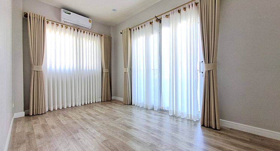 For sale 4 bedrooms villa in Bang Lamung, Chonburi
