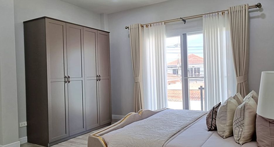 For sale 4 bedrooms villa in Bang Lamung, Chonburi
