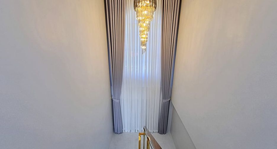 For sale 4 bedrooms villa in Bang Lamung, Chonburi