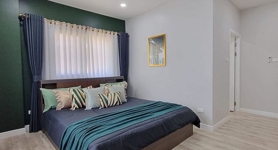 For sale 4 bedrooms villa in Bang Lamung, Chonburi