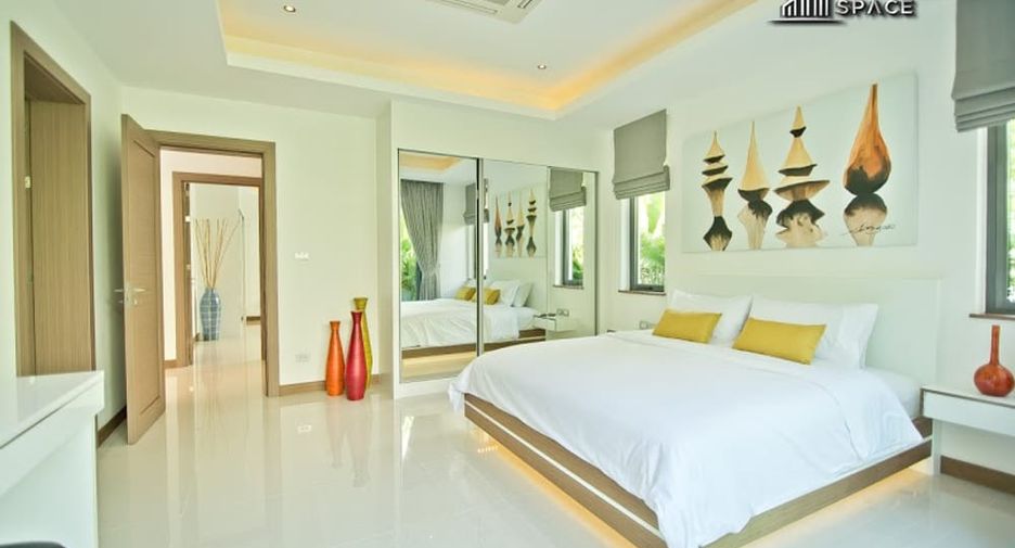 À louer et à vendre 4 chambres villa à Bang Lamung, Chonburi