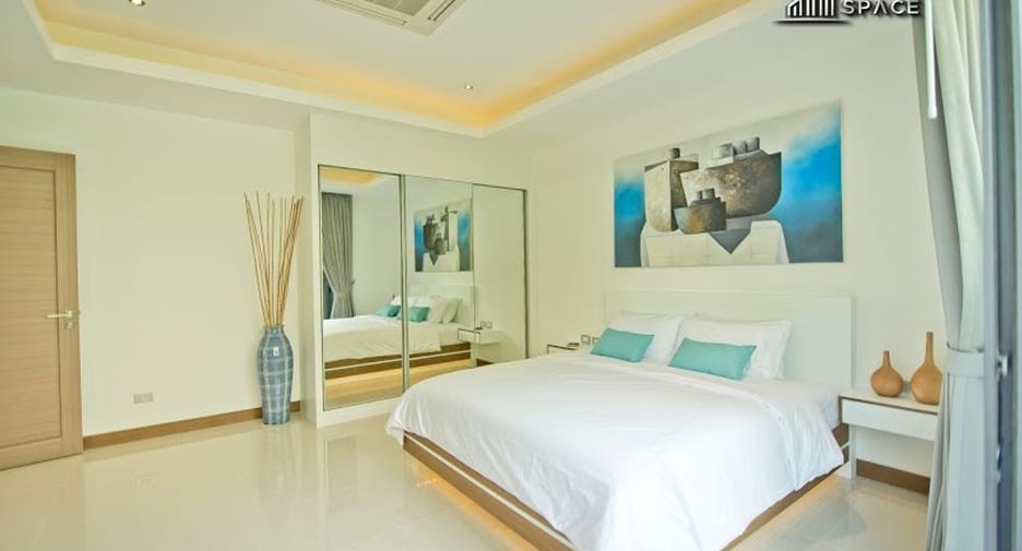 À louer et à vendre 4 chambres villa à Bang Lamung, Chonburi