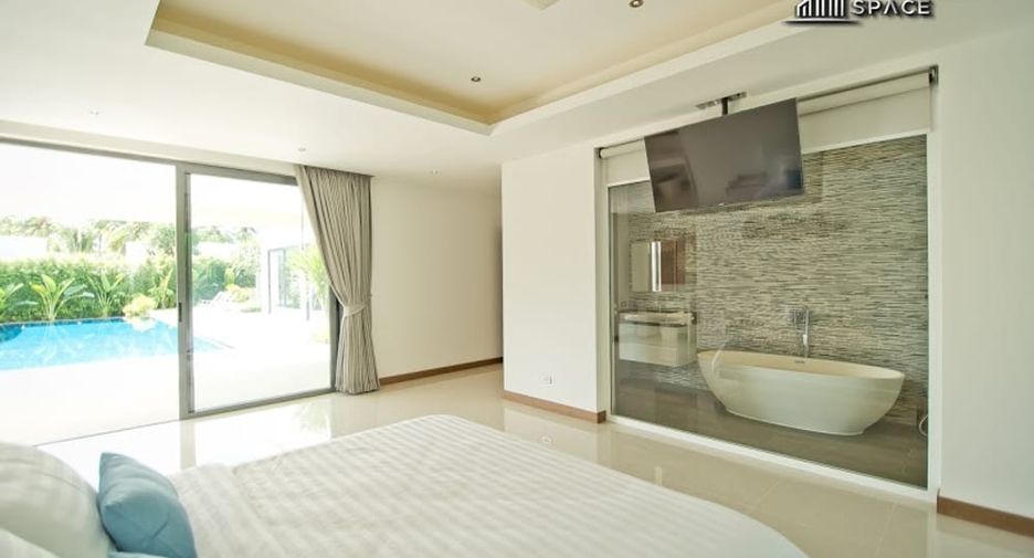 À louer et à vendre 4 chambres villa à Bang Lamung, Chonburi