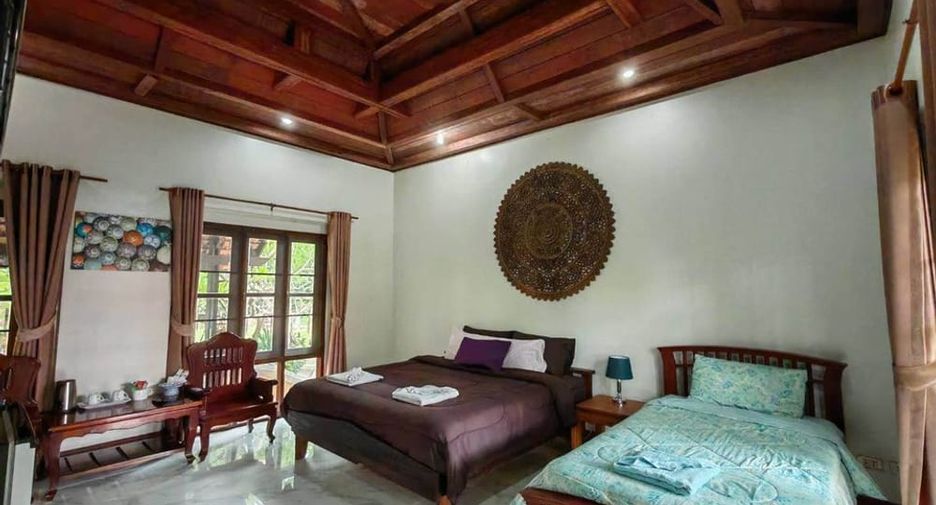 Villa en alquiler de 6 habitaciones en Bang Lamung, Chonburi