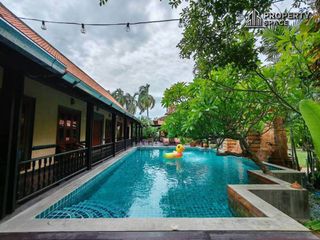 Villa en alquiler de 6 habitaciones en Bang Lamung, Chonburi