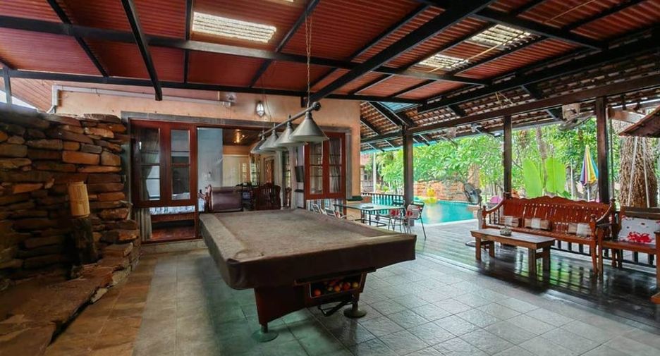 Villa en alquiler de 6 habitaciones en Bang Lamung, Chonburi