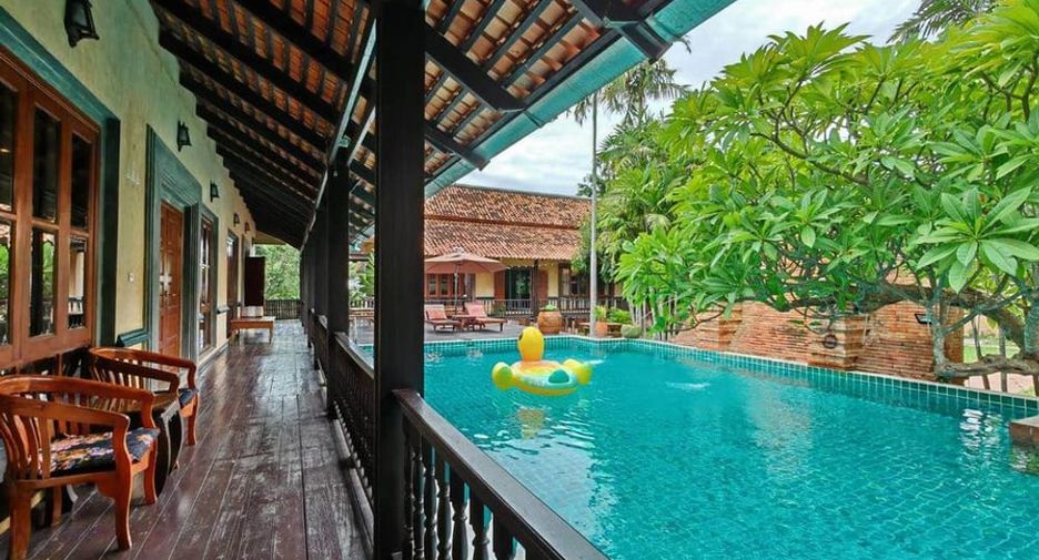 Villa en alquiler de 6 habitaciones en Bang Lamung, Chonburi