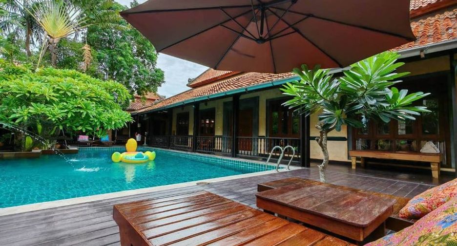 Villa en alquiler de 6 habitaciones en Bang Lamung, Chonburi