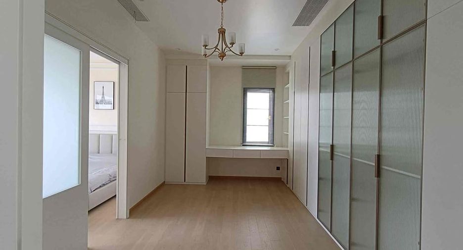 Villa zum Kauf mit 4 Zimmer in Bang Lamung, Chonburi